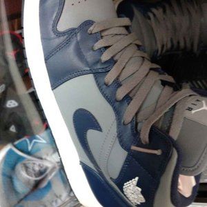 Jordan 1 mid Blue & Grey 11.5
